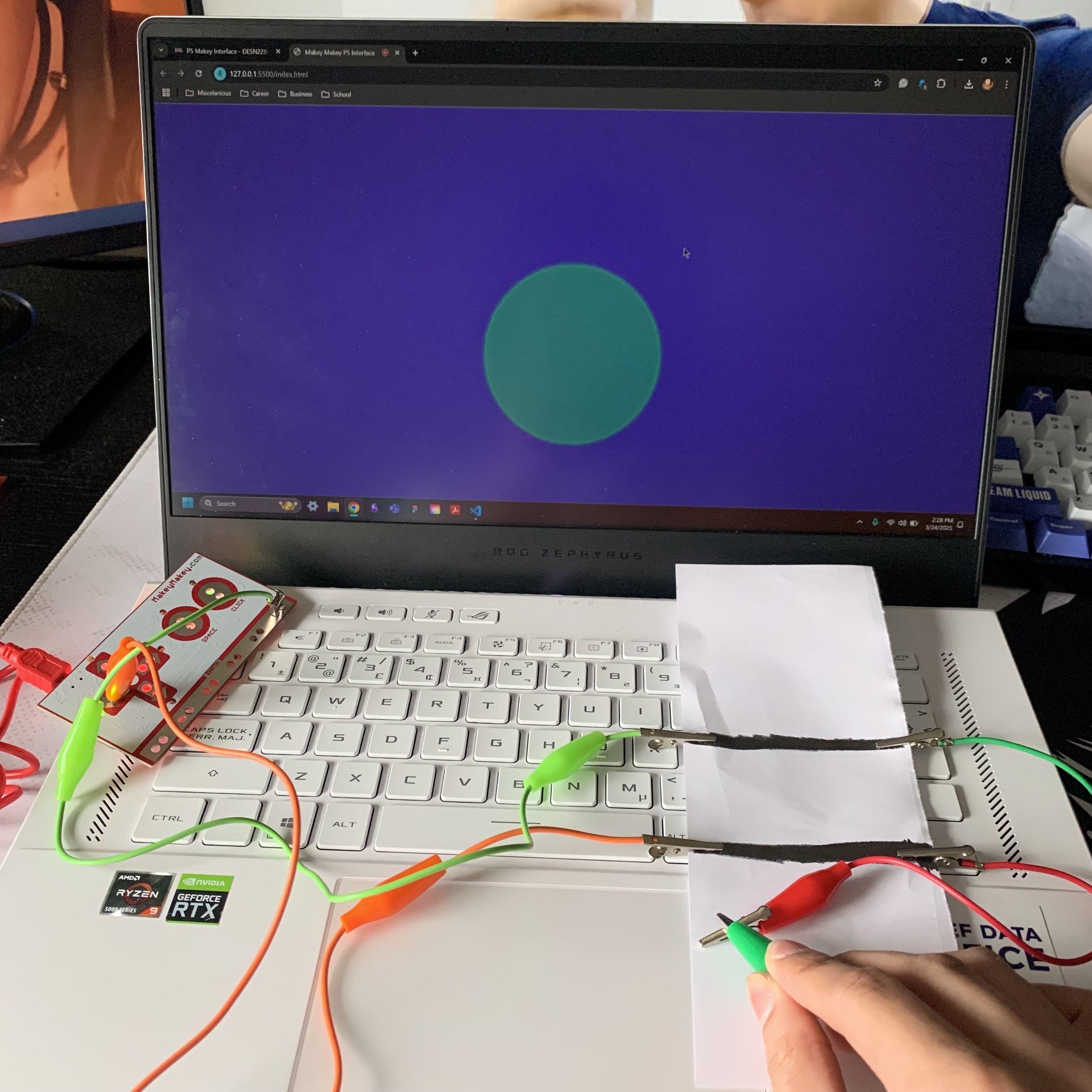 Displaying full workspace and circuit of the 2 graphite lines and it working.